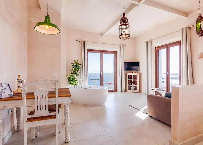 Apartamentos La Residencia Tarifa