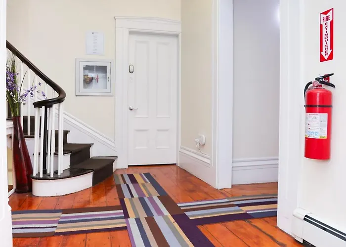 Cozy Furnished Studio In Beacon Hill #4