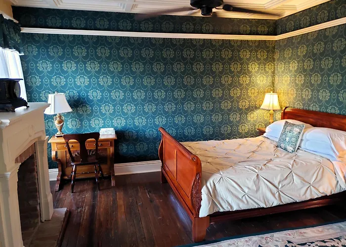 Iron Horse Hotel