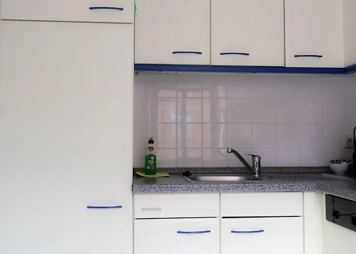 Alexxanders Apartments & Studios