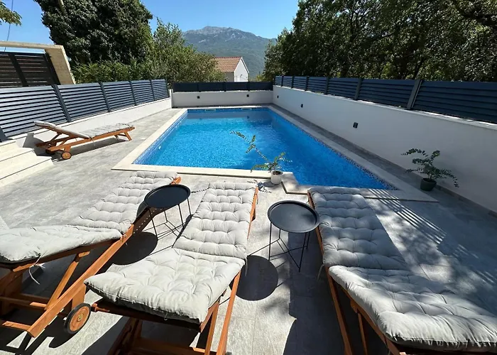 Apartman Ivan With Pool
