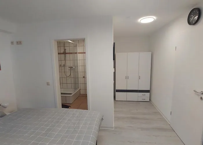 Ferienwohnung MW 4a bis72 m2 Höxter Weserbergland Weser 1-2P 1SZi mBad 3-4P 2SZi m2Bäder Terrasse Wäsche Endreinigung Self CheckIn
