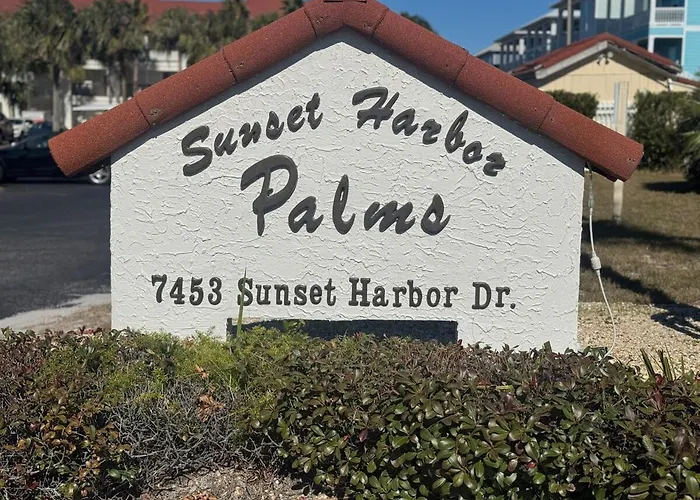 Sunset Harbor Palms 1-108