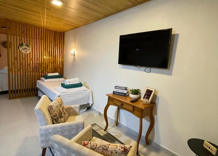 Shangri La Casas e Studios