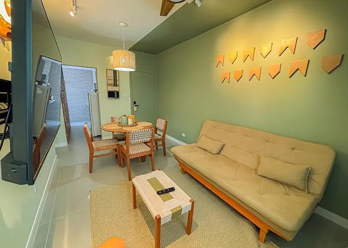 Lindo, Novo e Decorado - 202 C