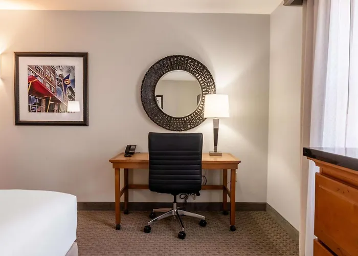 Drury Plaza Hotel Broadview Wichita