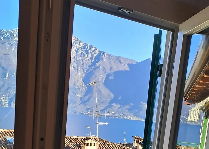 Casa Maria Lafinestrasulgarda