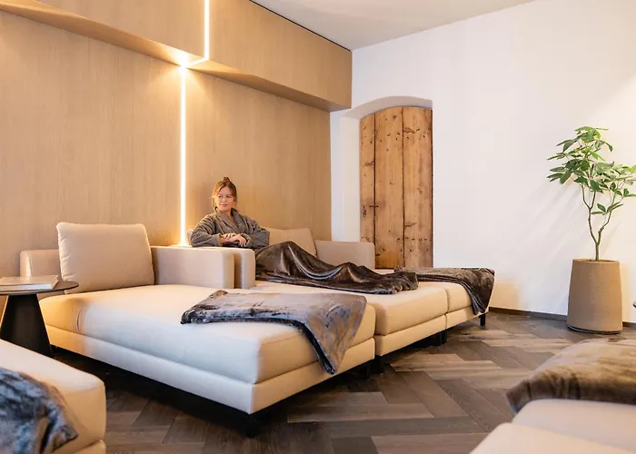 Schwarzer Adler - Concept Living