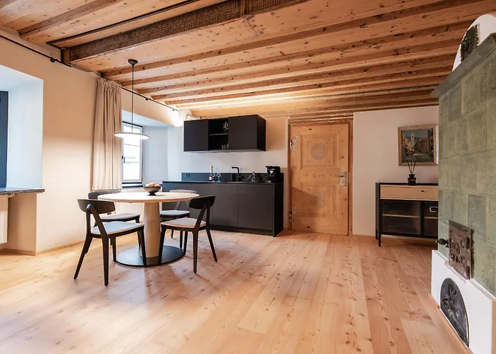 Schwarzer Adler - Concept Living