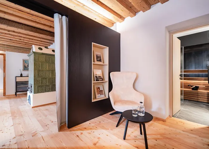 Schwarzer Adler - Concept Living