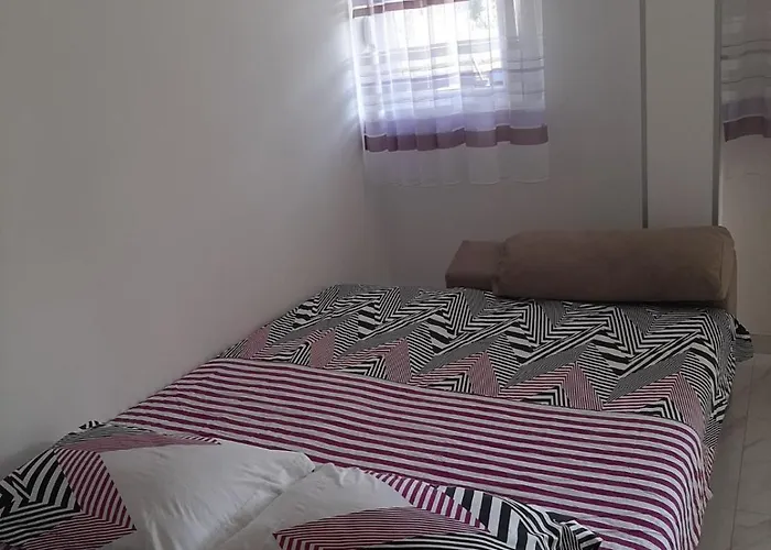 Apartmani Lava Igalo 1