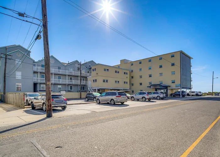 Walk To Shore: Wildwood Crest Studio W/ Pool View!