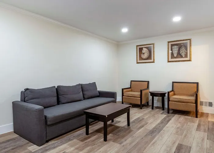 Best Western Carmel'S Town House Lodge