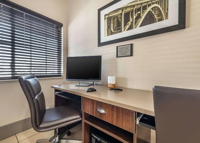 Country Inn & Suites By Radisson, Watertown, Sd