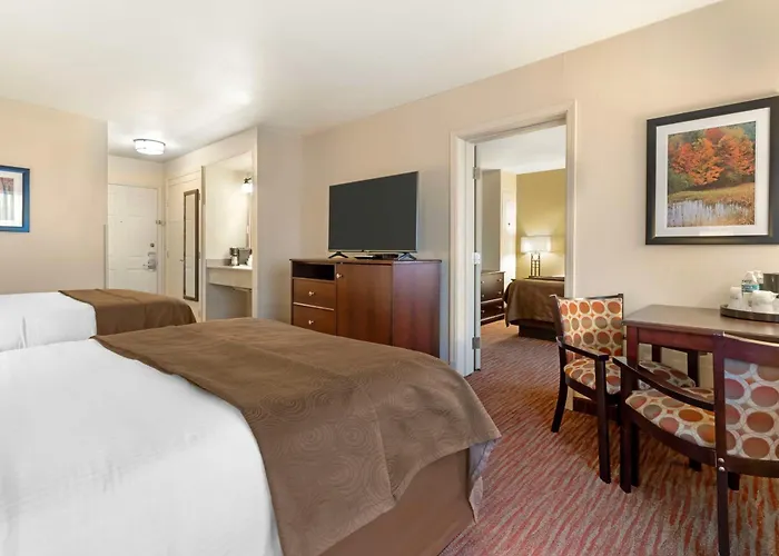 Best Western Plus Concord Inn