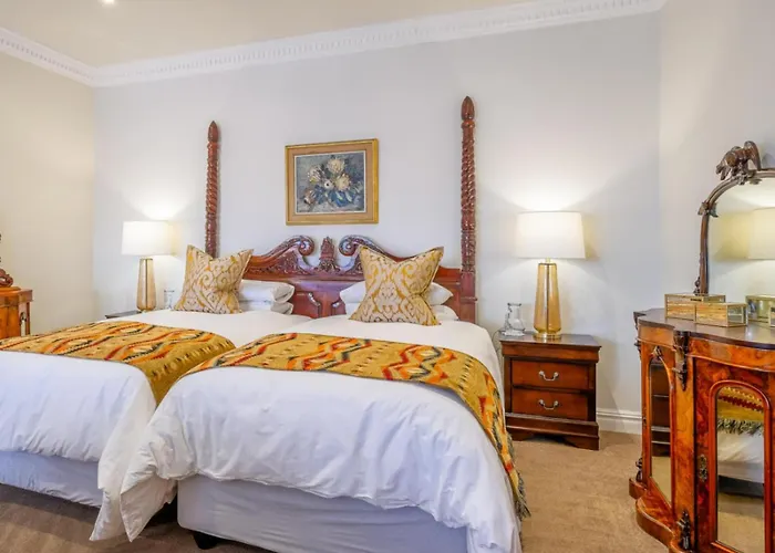Grand Lux Boutique Manor