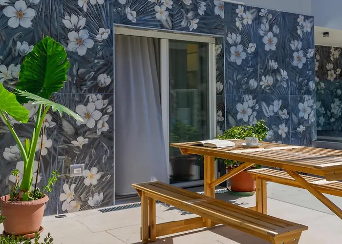 Villa Pra-Tu Design Apartments A 100M Dal Mare - P R A T U R E C C I Group