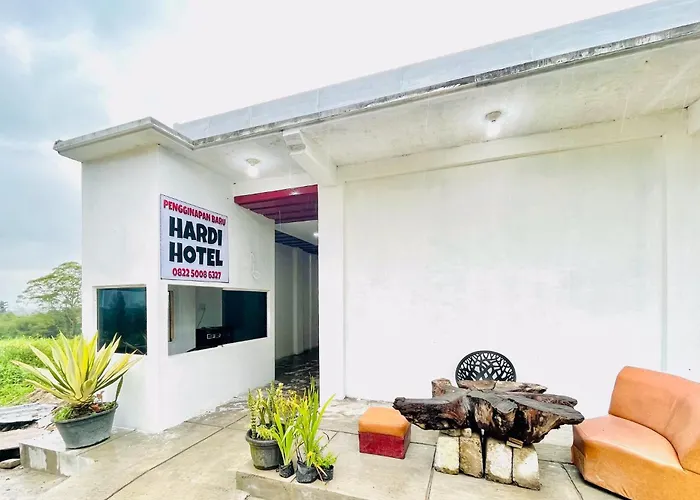 Reddoorz At Hardi Homestay Near Funland Berastagi