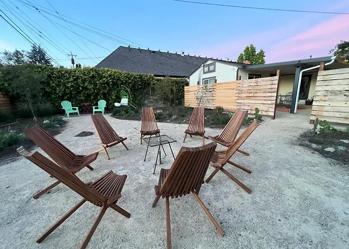Snap-Worthy Stay Steps From Downtown 1Br 1Ba