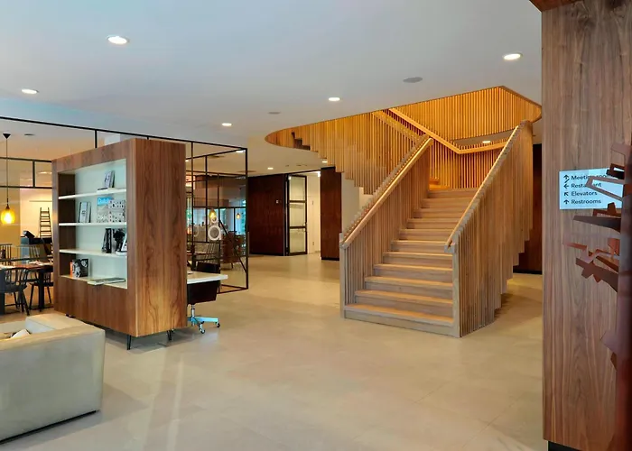 Courtyard By Marriott Amsterdam