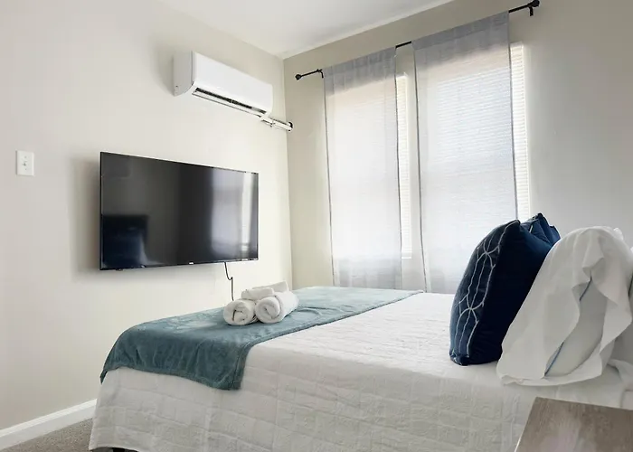 Riverside Retreat Apartments