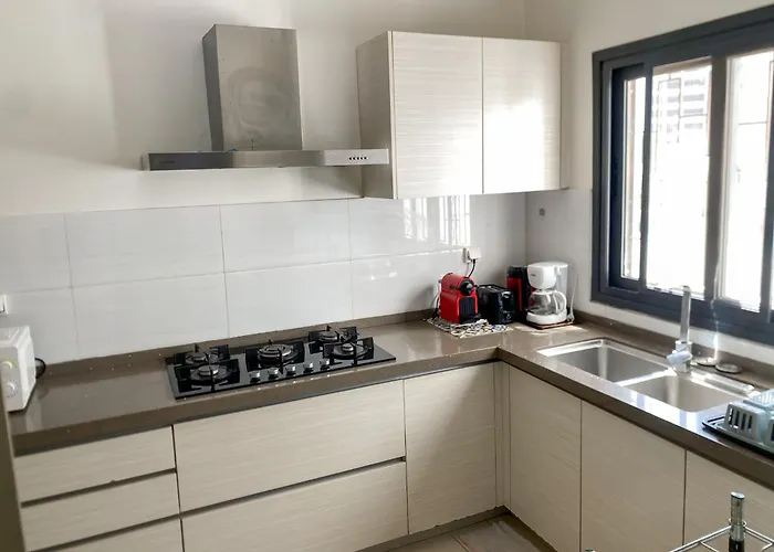Appartement F3 Point E Cosy Et Spacieux