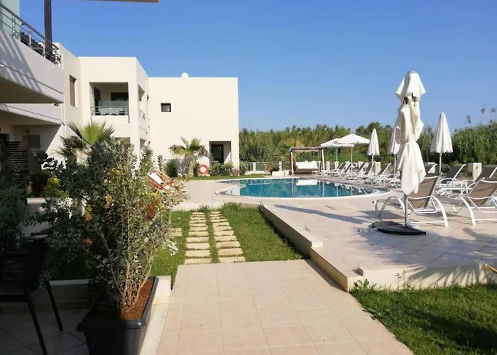 Carisa Suites And Apartments