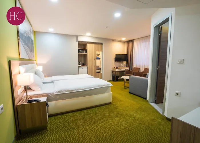 Central Hotel, Fitness And Spa