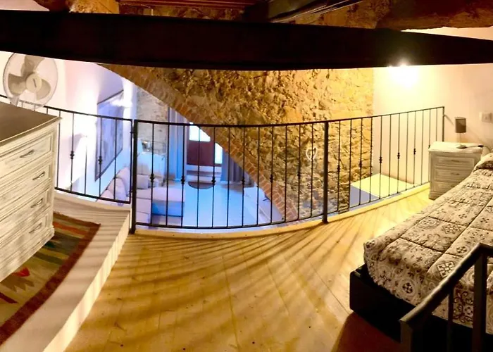 Casa Leo