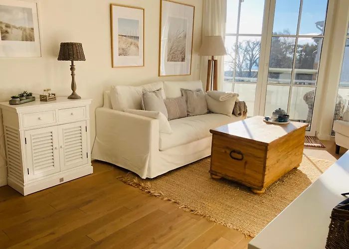 Ferienwohnung Hafenliebe, Villa Vilmblick mit Meerblick