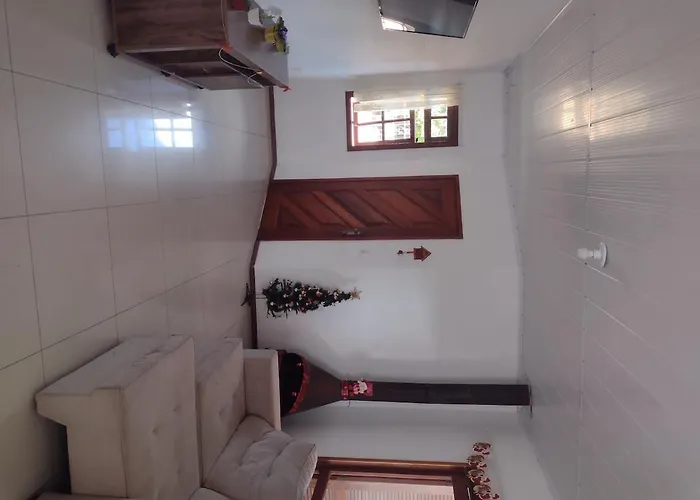 Alugo casa para Argentinos, espaço inteiro