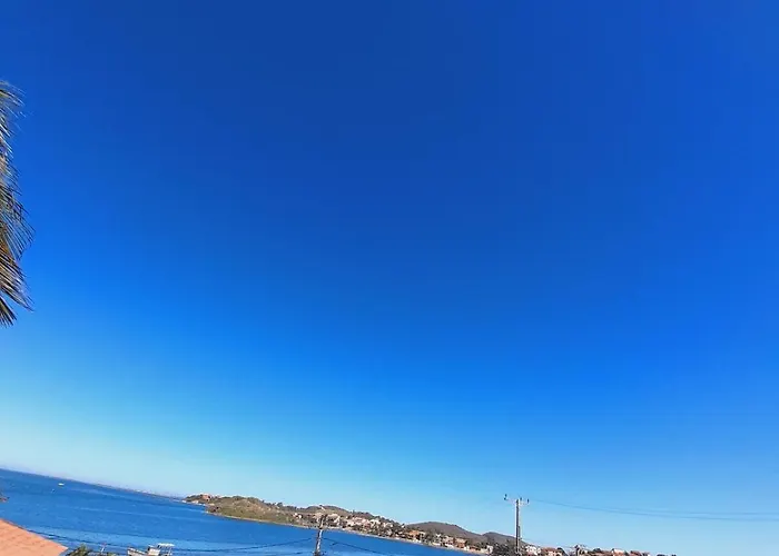 À 20min da PRAIA do Forte - TOP 1 QUARTO com ESTACIONAMENTO em Condomínio com VISTA INCRIVEL - PORTARIA 24h, PISCINA, Sauna e Parquinho Infantil - Apartamento com Ar condicionado, Smart TV, Wi-Fi, Cozinha Completa, apenaaldeia