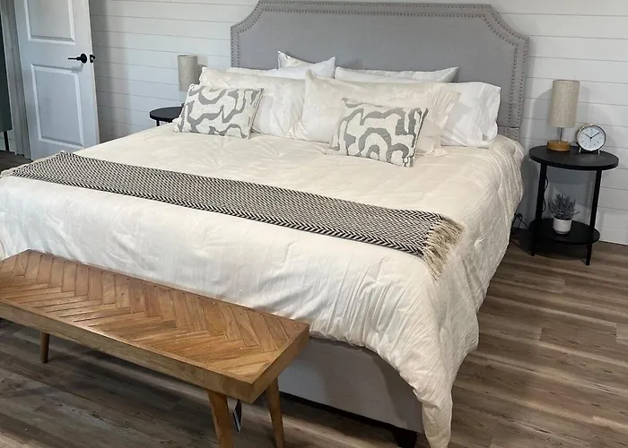 Adorable Clare Guest Suite!