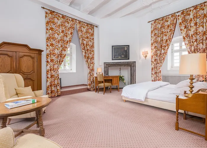 Hotel Und Restaurant Burg Schnellenberg