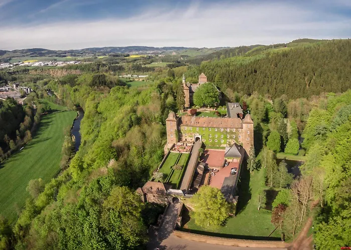 Hotel Und Restaurant Burg Schnellenberg