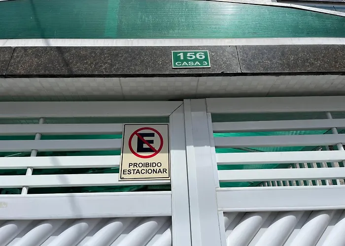 Quartos na Praia - Cozinha Compartilhada, Self Check-in, WiFi, Próximo à Praia