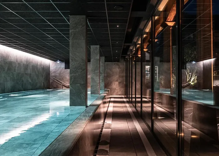 Yona Ex Le Parc Hotel