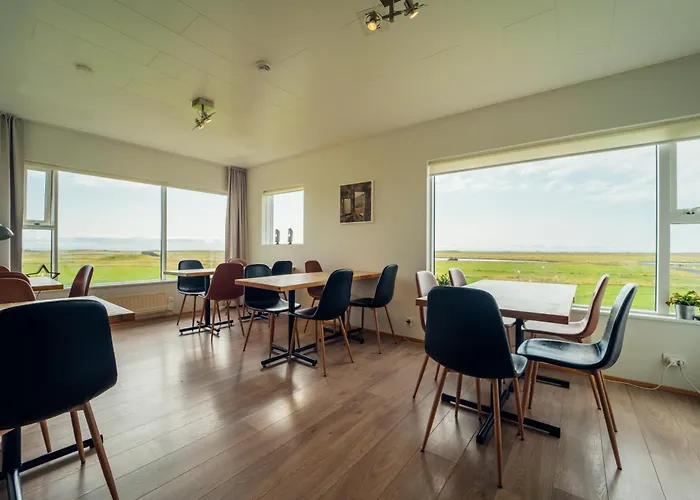 Farmhouse Lodge