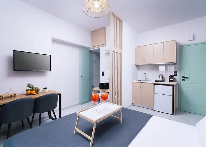 Alcyone Studios And Apartments