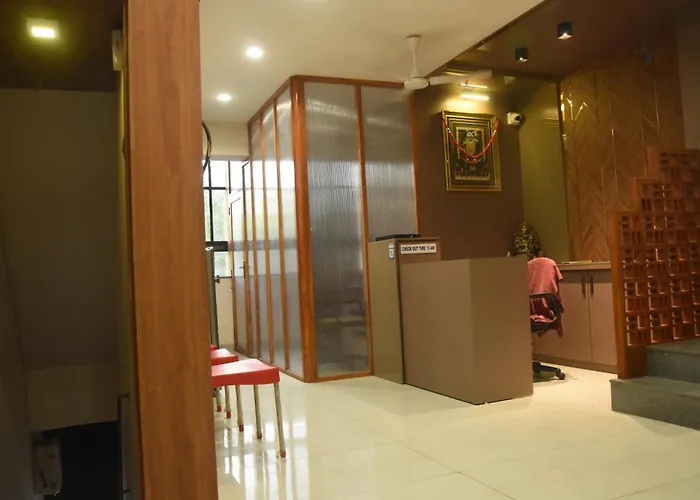 Hotel J K And Restaurant Couple Friendly
