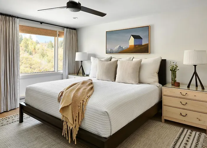 Lux Ski-In Mt View Core 2 Bd2Ba