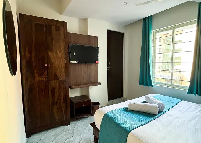 Hotel Emerald