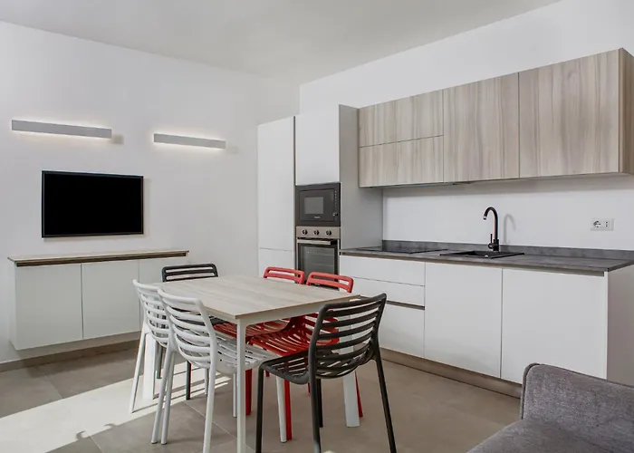 Aquarius Deluxe Apartments