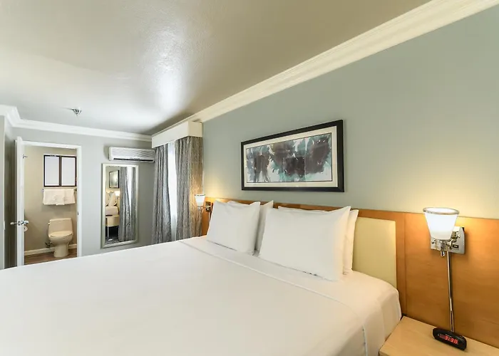 Alexis Park All Suite Resort