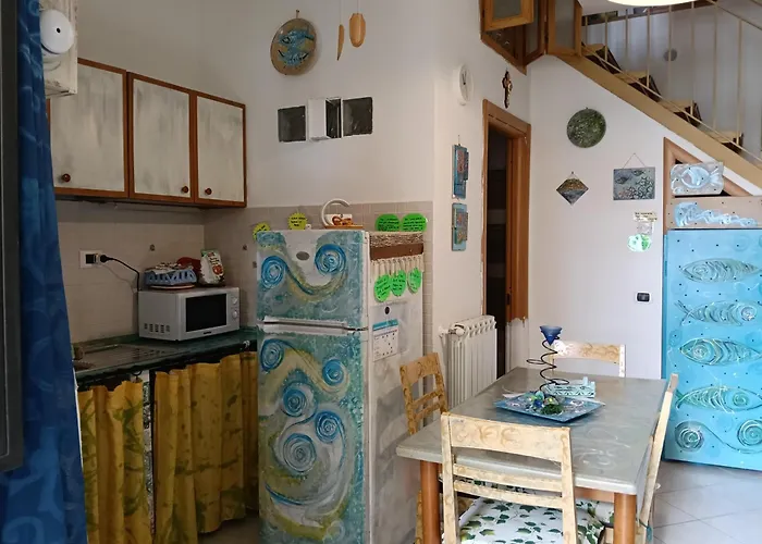Little Art House