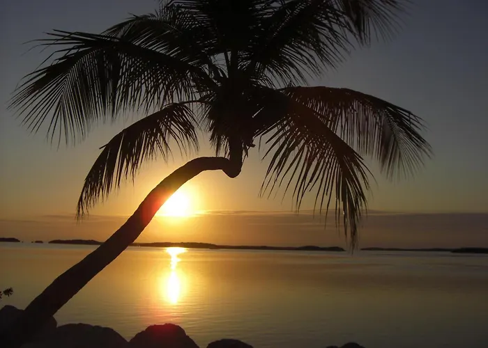 Moon Bay C1 Key Largo Sunsets - 2 Bedroom Townhouse Sleeps 4