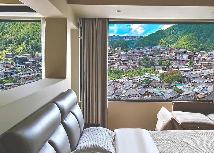 Starlight Naked Cliff View Hotel Xijiang Qianhu Miao Village Branch