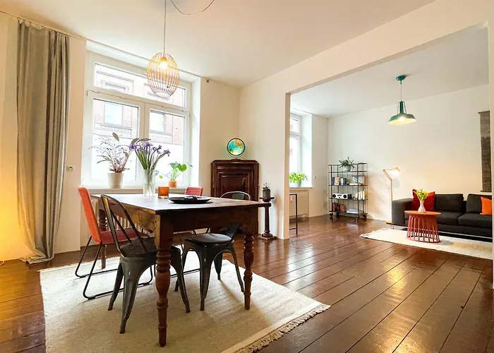 Apartments Am Rheinorange, Netflix, Amazon Prime