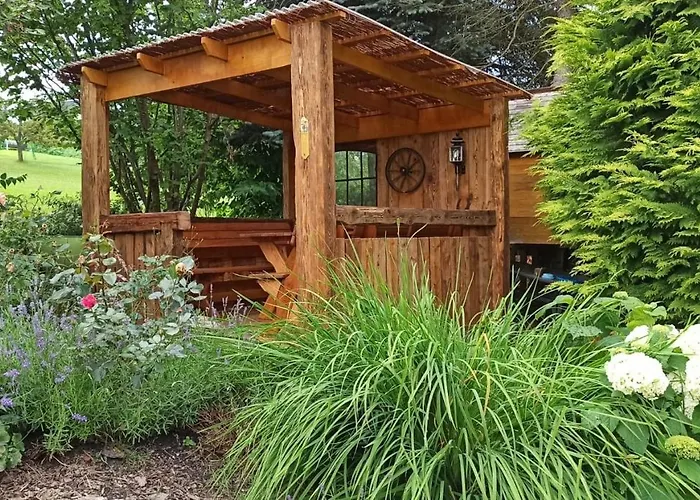 Ferienwohnung mit Gartennutzung, Garage und Wallbox