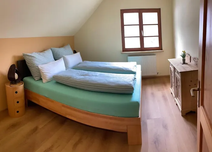 Neu renoviertes 2Zi Appartment im DG